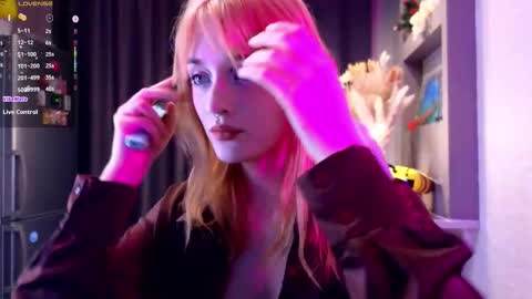 Ella online show from 17, 9, 2025