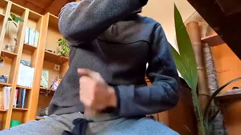 hitmenoww online show from 23, 11, 2025