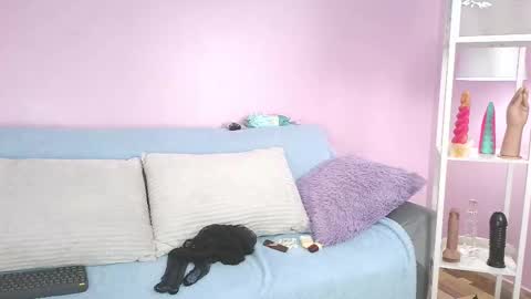 hiyakasudere_ online show from 14, 11, 2025