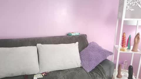 hiyakasudere_ online show from 17, 11, 2025