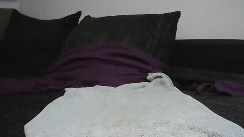 Snapshot of hlovescf chatting on 14, 9, 2025 hlovescf online show from 14, 9, 2025