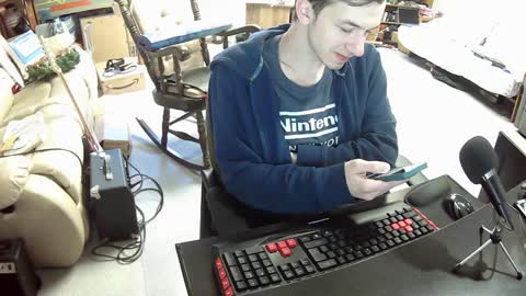 Snapshot of hoboayoyo chatting on 1, 2, 2025 Hentai man online show from 1, 2, 2025