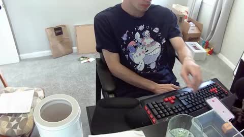 Snapshot of hoboayoyo chatting on 12, 10, 2025 Hentai man online show from 12, 10, 2025