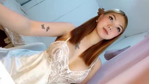 Snapshot of hoelychess chatting on 24, 11, 2025 welcome here guys online show from 24, 11, 2025