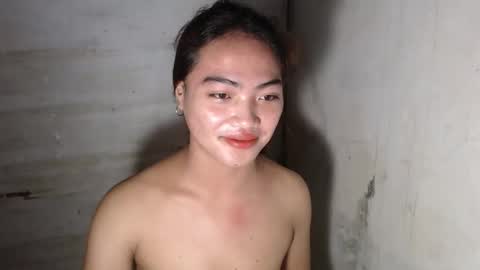 Snapshot of hoelyixia chatting on 4, 12, 2025 Ixia3 online show from 4, 12, 2025