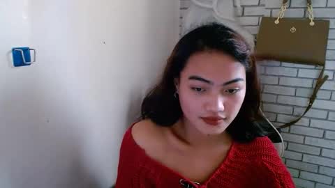 Snapshot of hoelyixia chatting on 14, 12, 2025 Ixia3 online show from 14, 12, 2025