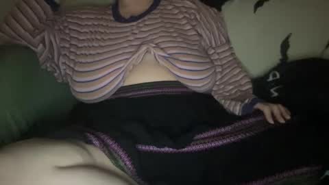 Snapshot of hoestoes915 chatting on 17, 12, 2024 Stacey online show from 17, 12, 2024