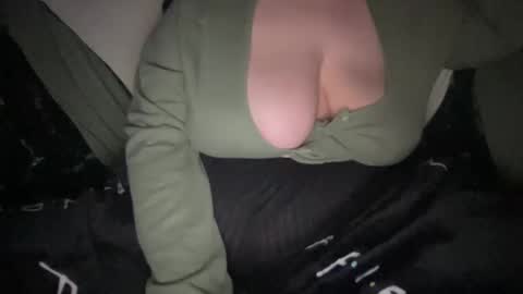 Snapshot of hoestoes915 chatting on 5, 1, 2025 Stacey online show from 5, 1, 2025