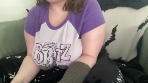 Snapshot of hoestoes915 chatting on 8, 3, 2025 Stacey online show from 8, 3, 2025