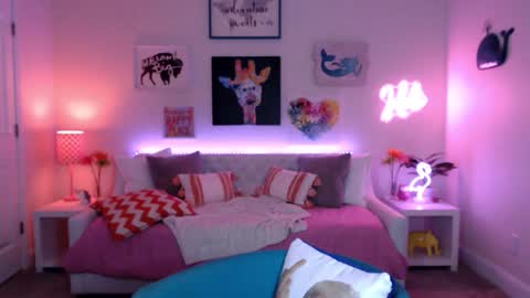 Holi Hurricane online show from 16, 10, 2025