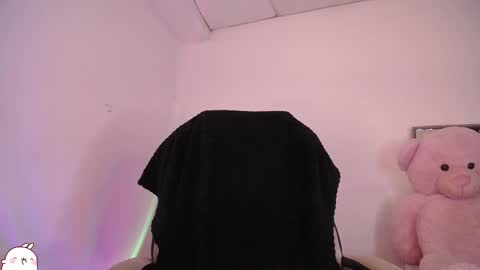 Snapshot of holly_16 chatting on 30, 10, 2025 holly_16 online show from 30, 10, 2025