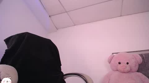 Snapshot of holly_16 chatting on 6, 11, 2025 holly_16 online show from 6, 11, 2025