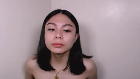 hollyaki69 online show from 4, 2, 2026