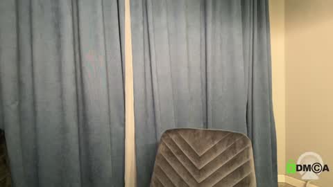 hollyextra online show from 24, 10, 2025