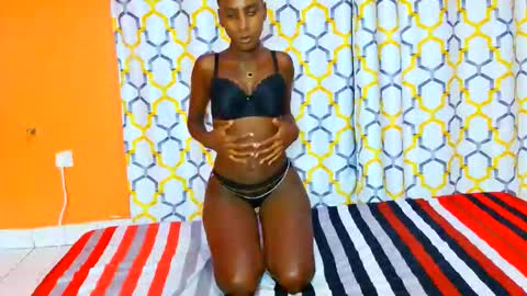 Snapshot of hollyliny chatting on 21, 10, 2025 hollylyn online show from 21, 10, 2025