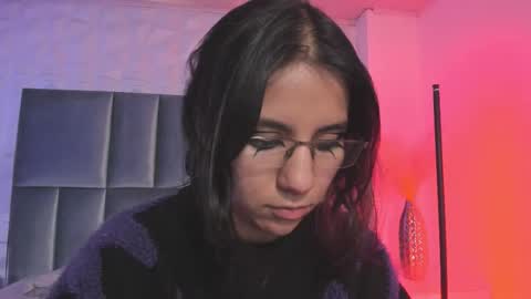 hollypeach_ online show from 22, 2, 2026