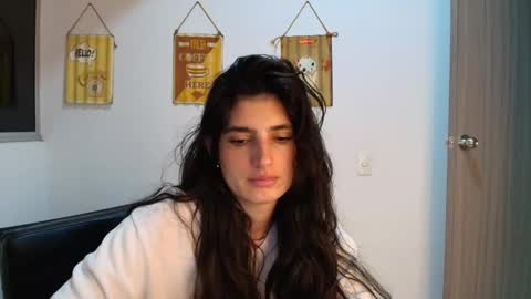 hollyshit_ online show from 30, 10, 2025