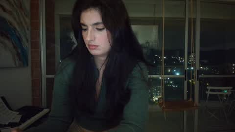 hollyshit_ online show from 16, 11, 2025