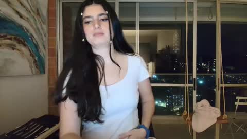 hollyshit_ online show from 4, 12, 2025