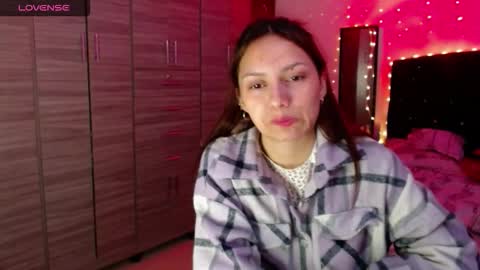 Juli online show from 15, 9, 2025