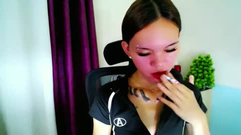 holy_maxine online show from 3, 2, 2026