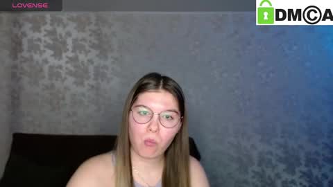 Welcome guys  Pleasure to see you all here  My name is MichaelaTip menu is active Private is open  online show from 24, 1, 2025