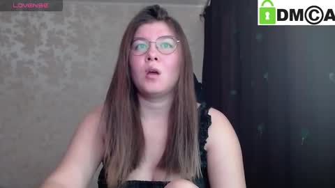 Welcome guys  Pleasure to see you all here  My name is MichaelaTip menu is active Private is open  online show from 8, 10, 2025