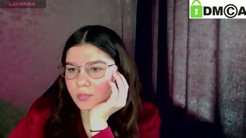 Welcome guys  Pleasure to see you all here  My name is MichaelaTip menu is active Private is open  online show from 25, 3, 2026