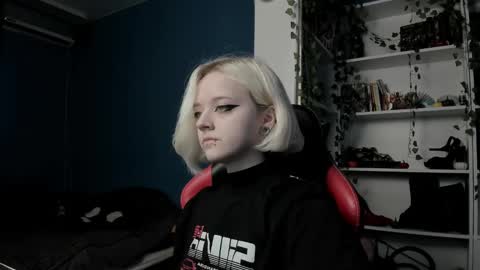 holy_mistresss online show from 11, 11, 2025