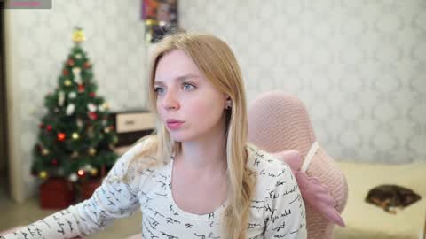 Snapshot of holydumplings chatting on 15, 12, 2024 Taiga online show from 15, 12, 2024