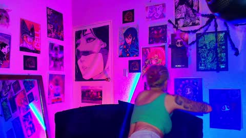   online show from 4, 12, 2024