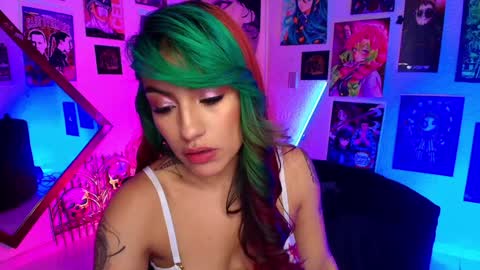   online show from 30, 1, 2025