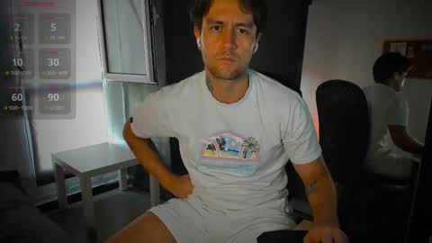 Snapshot of honestandrew chatting on 29, 10, 2025 Andrew online show from 29, 10, 2025