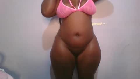 Snapshot of honey_beb chatting on 6, 11, 2025 honey_beb online show from 6, 11, 2025