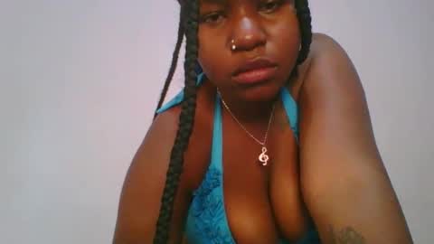 Snapshot of honey_beb chatting on 7, 11, 2025 honey_beb online show from 7, 11, 2025