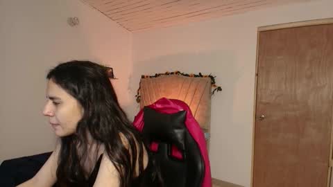   online show from 14, 9, 2025