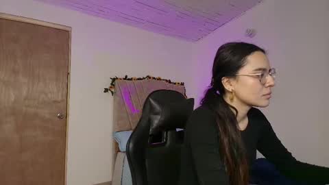   online show from 29, 9, 2025
