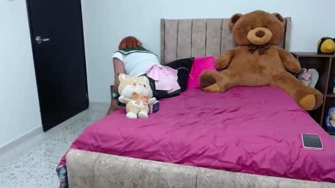 Snapshot of honey_hypnotic chatting on 19, 12, 2024 honey_hypnotic online show from 19, 12, 2024