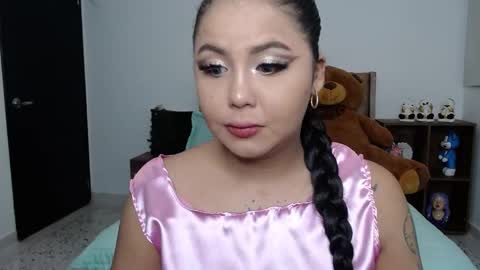 Snapshot of honey_hypnotic chatting on 25, 12, 2024 honey_hypnotic online show from 25, 12, 2024