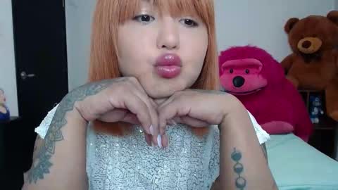 Snapshot of honey_hypnotic chatting on 2, 1, 2025 honey_hypnotic online show from 2, 1, 2025