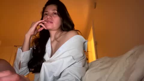 Snapshot of honey_laila chatting on 18, 2, 2025 honey_laila online show from 18, 2, 2025