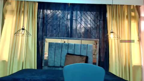Honey Love online show from 6, 10, 2025