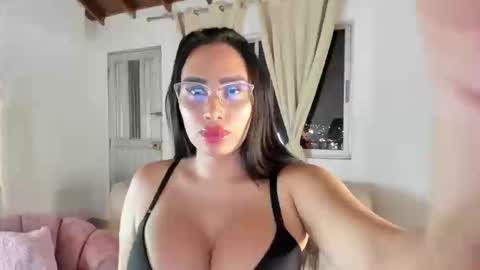 Isabella  online show from 19, 9, 2025