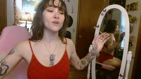 Snapshot of honeybeexo333 chatting on 9, 1, 2025 Honey Bee online show from 9, 1, 2025