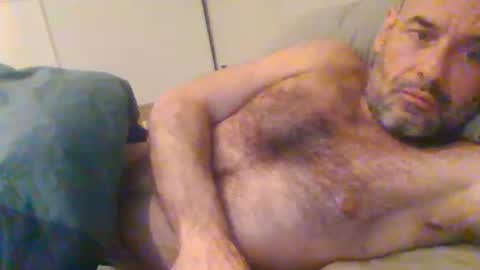 Snapshot of honeydaddyforyou chatting on 2, 2, 2025 honeydaddyforyou online show from 2, 2, 2025