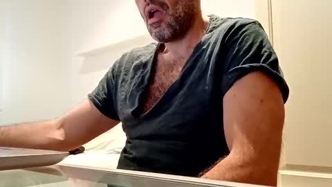 Snapshot of honeydaddyforyou chatting on 9, 3, 2025 honeydaddyforyou online show from 9, 3, 2025