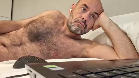 Snapshot of honeydaddyforyou chatting on 13, 1, 2026 honeydaddyforyou online show from 13, 1, 2026