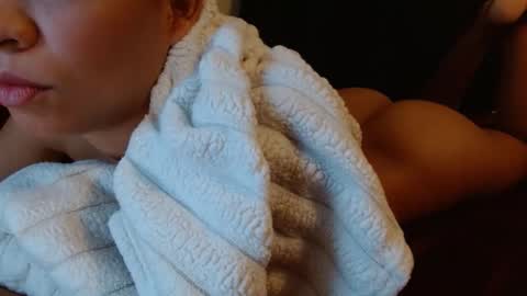 Snapshot of honeygoldenbaddie24 chatting on 30, 11, 2025 honeygoldenbaddie24 online show from 30, 11, 2025