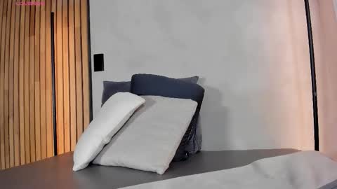 Sofia independent model online show from 13, 1, 2026