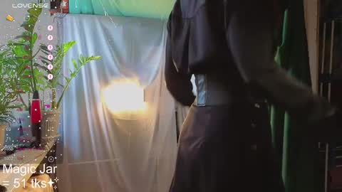 Molly  online show from 30, 9, 2025